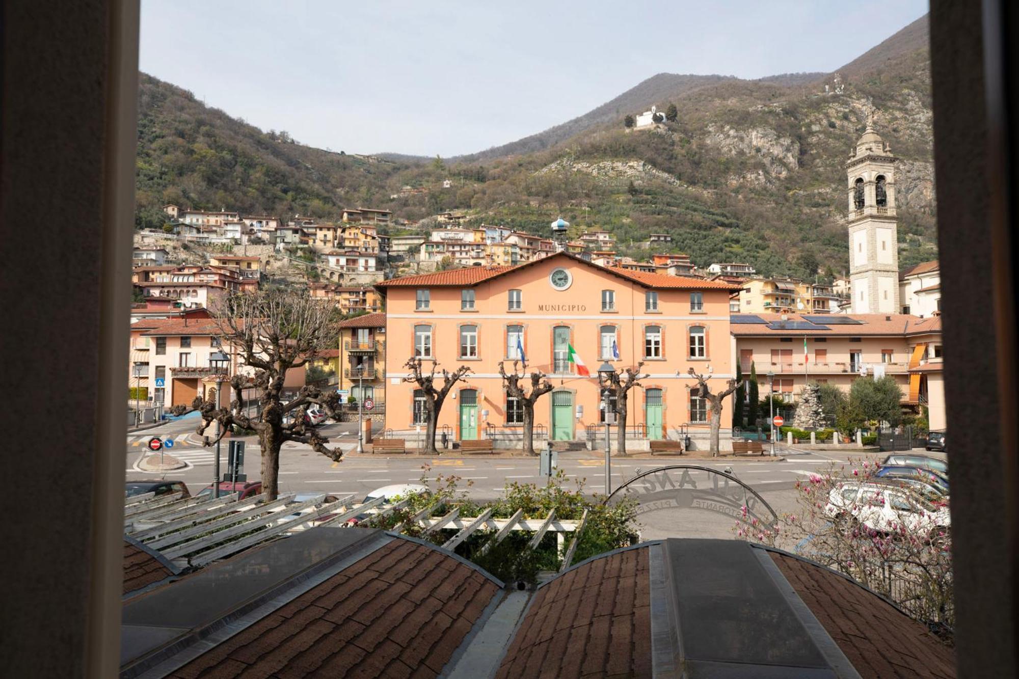 Hotel Dell'Angelo Predore Bagian luar foto